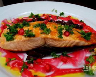 Рыба под соусом на сковороде