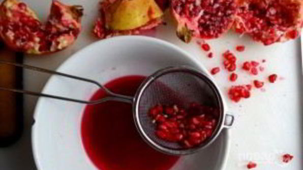 рыба под соусом на сковороде