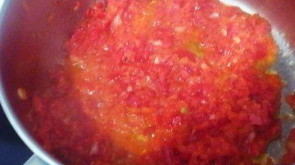 рыба с соусом самбал и кокосовым рисом