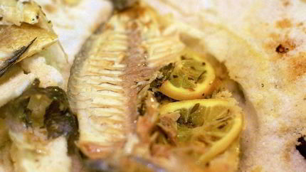 Рыба, запеченная в соли