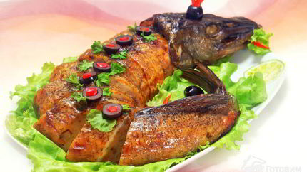 Щука, фаршированная грибами