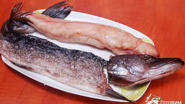 щука, фаршированная грибами