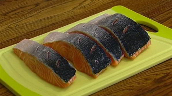 семга со сливочным соусом из белого вина и мидий