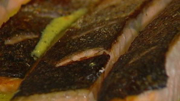 семга со сливочным соусом из белого вина и мидий