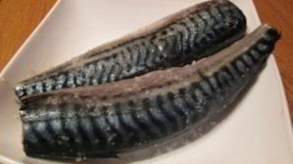 скумбрия фаршированная, запеченная в фольге