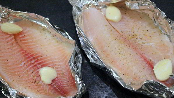 тилапия с цветной капустой под сыром джюгас