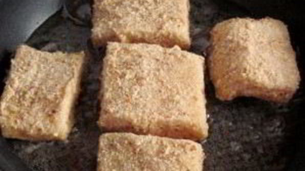 треска жареная в яйце