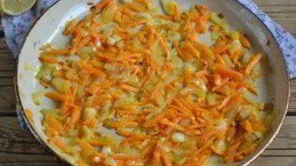 запеченная скумбрия в фольге с морковью