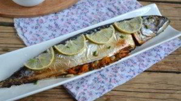 запеченная скумбрия в фольге с морковью