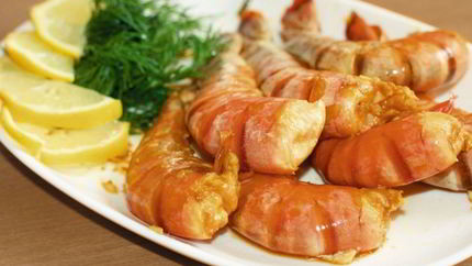 Запеченные креветки в имбирно-чесночном соусе