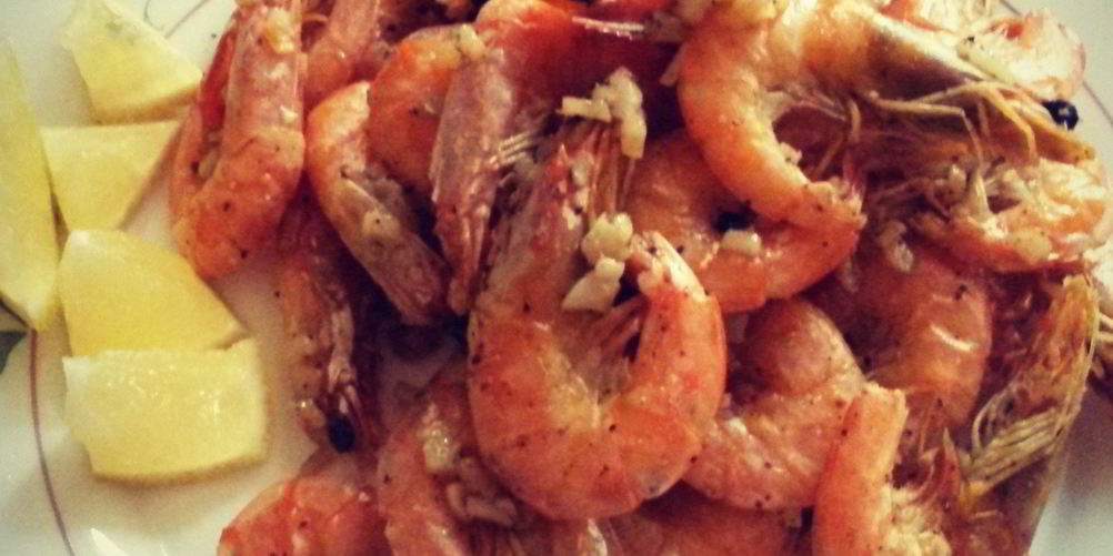 Рецепт жареных королевских креветок с чесноком