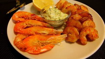 Жареные креветки с соусом