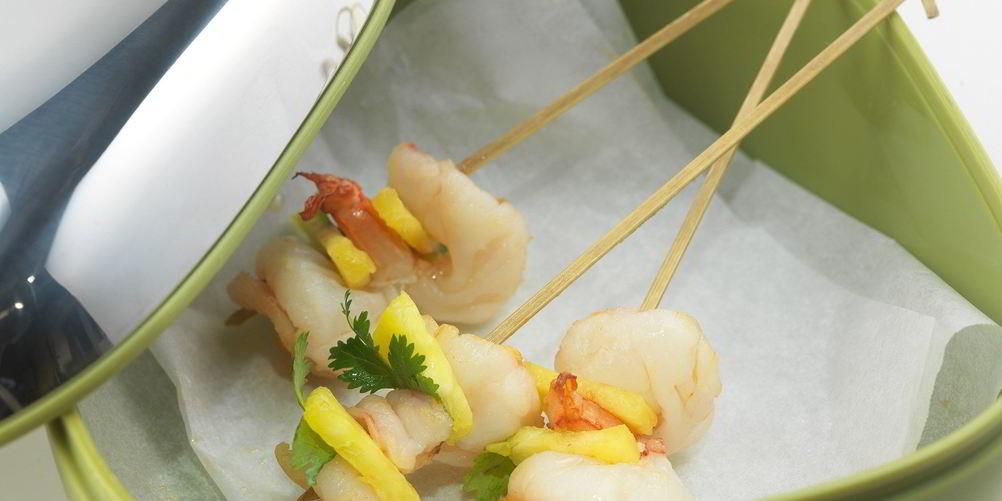Рецепт шашлычков из креветок и ананасов