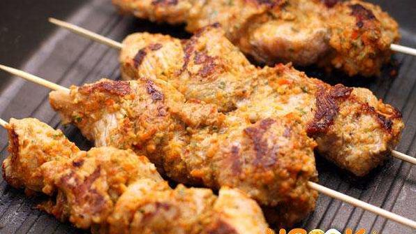 шашлык из индейки на шпажках