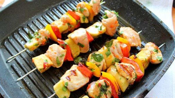 шашлык куриный с овощами