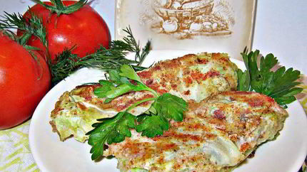 Пикантные шницели из молодой капусты