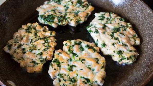 рубленые куриные шницели со шпинатом
