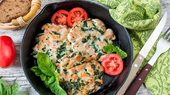 рубленые куриные шницели со шпинатом