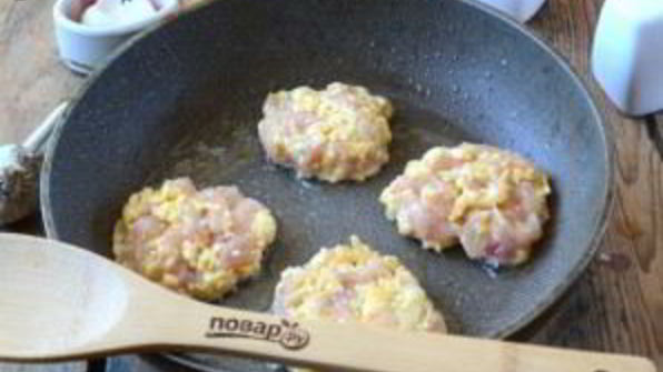 рубленые шницели из курицы с сыром
