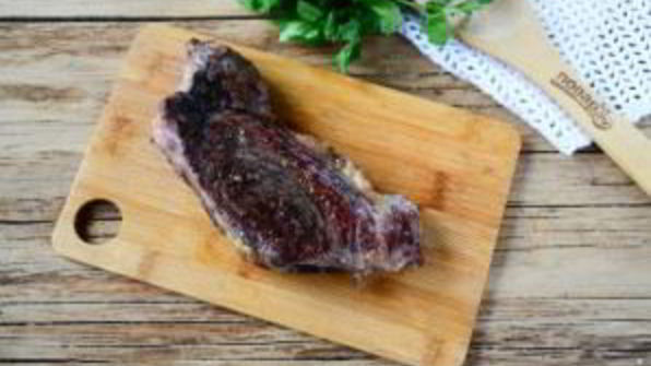 французский перченый стейк