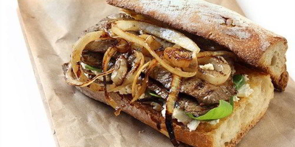 Рецепт говяжьих стейков в багете