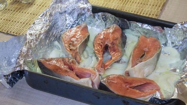 стейк из горбуши в духовке