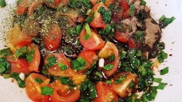 стейк из говядины с лапшой из кабачка