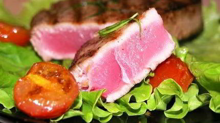 Стейк из красной рыбы