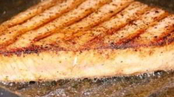 стейк из красной рыбы