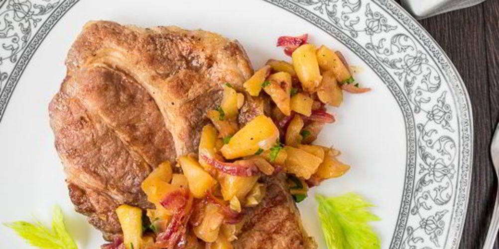 Рецепт стейка из свинины с яблочным чатни