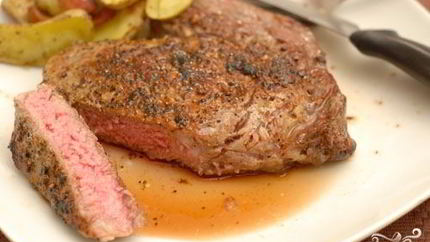 Стейк из телятины на сковороде