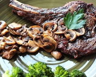 Стейк на кости