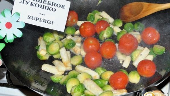 стейк с брюссельской капустой и сельдереем