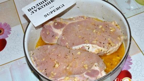 стейк с брюссельской капустой и сельдереем