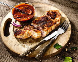 Стейк с острым томатным соусом