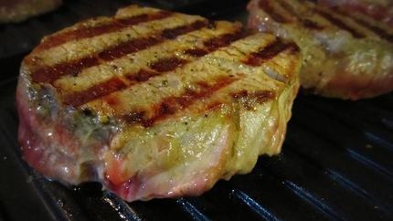 Стейк с винным маслом