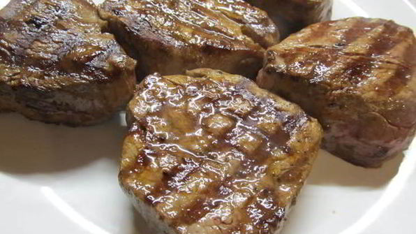 стейк с винным маслом