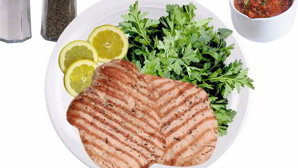 Свиной стейк под сливочным соусом