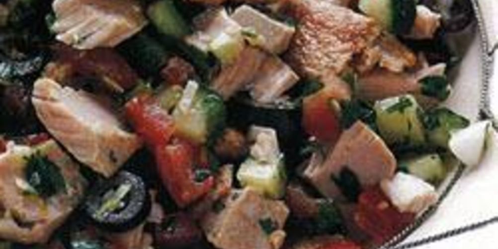 Рецепт тунисского фатуша со стейком из тунца