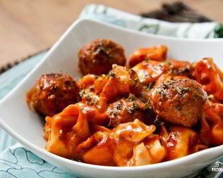 Куриные тефтели в томатном соусе