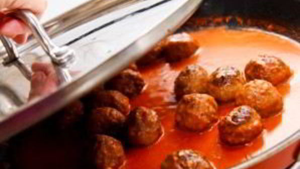 куриные тефтели в томатном соусе