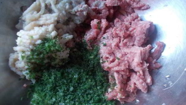 печеные овощи с мясными тефтелями