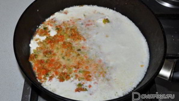 тефтели из фарша с овощами в сметане