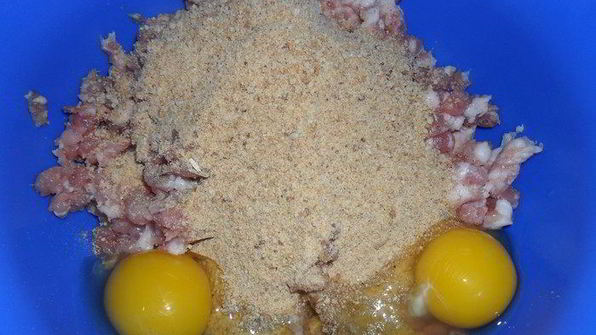 тефтели по-домашнему с шалфеем в томатном соусе