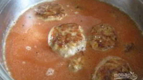 тефтели под соусом на сковороде