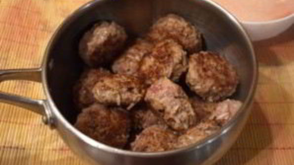 тефтели под соусом