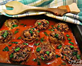 Тефтели с грибами в томатном соусе