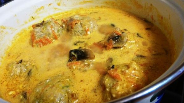 тефтели с грибной подливой