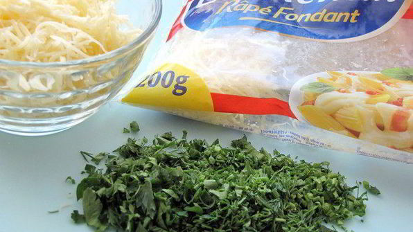 тефтели с кедровыми орешками в сливочном соусе