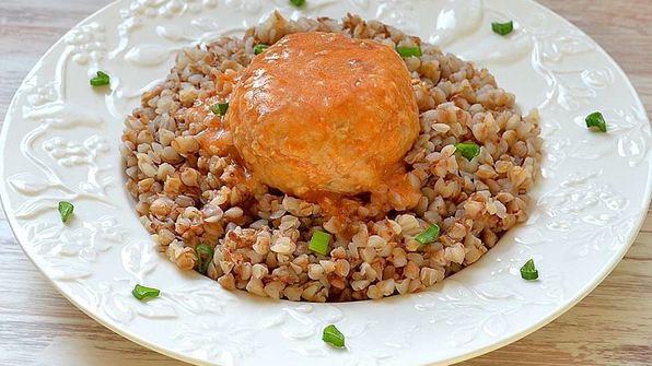 тефтели с подливкой на сковороде